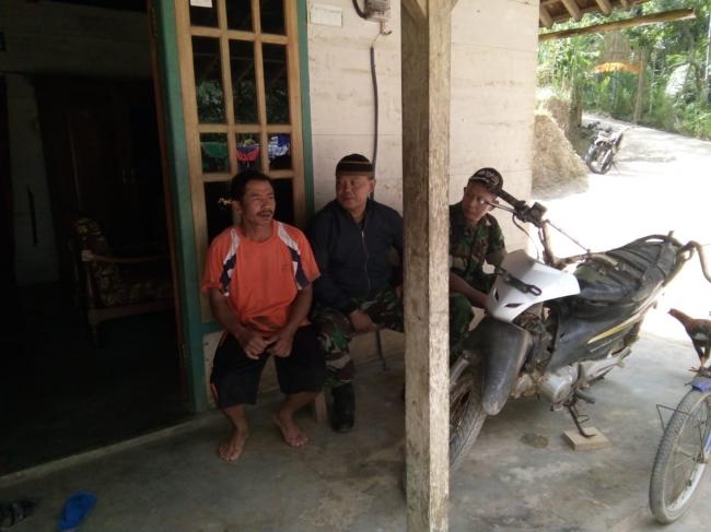  Satgas TMMD Trenggalek Ajak Warga Sengkuyung