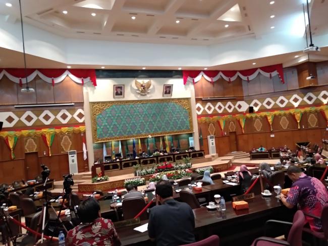 Satu Hari Pasca Aksi Segel Pertamina, DPRD Sidang Paripurna Penurunan PBBKB Provinsi Riau