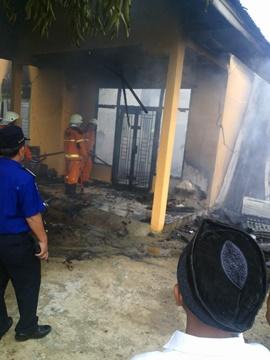 Ditinggal Kosong, Satu Unit Rumah di Pekanbaru Hangus Terbakar