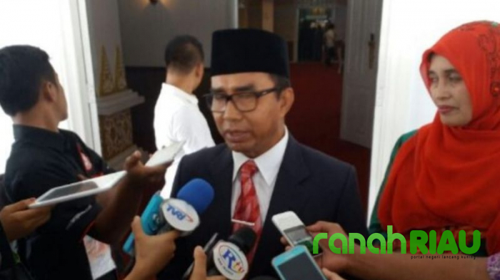 Nonaktifkan Banyak Pejabat Terkait Lelang Proyek, Kebijkan Plt Bupati Kuansing Dinilai Cacat Hukum