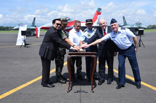 Panglima TNI Saksikan Serah Terima 24 Unit Pesawat Tempur F-16