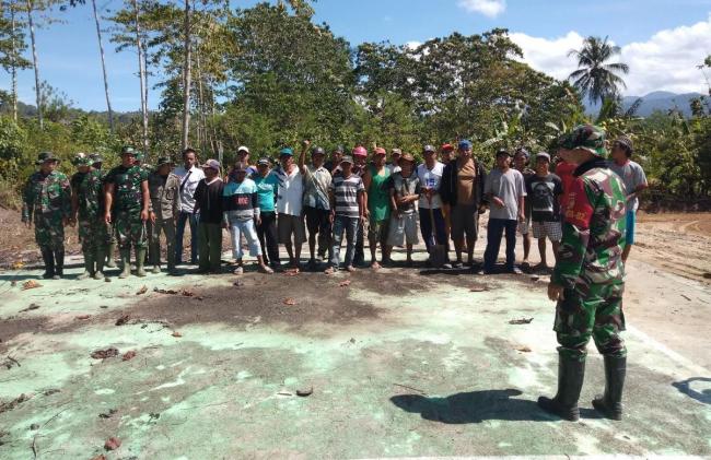 Raut Wajah Ceria Kalahkan Panasnya Matahari