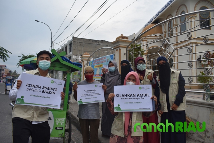 Borong berbagi Berkah bersama SRI IZI RIAU
