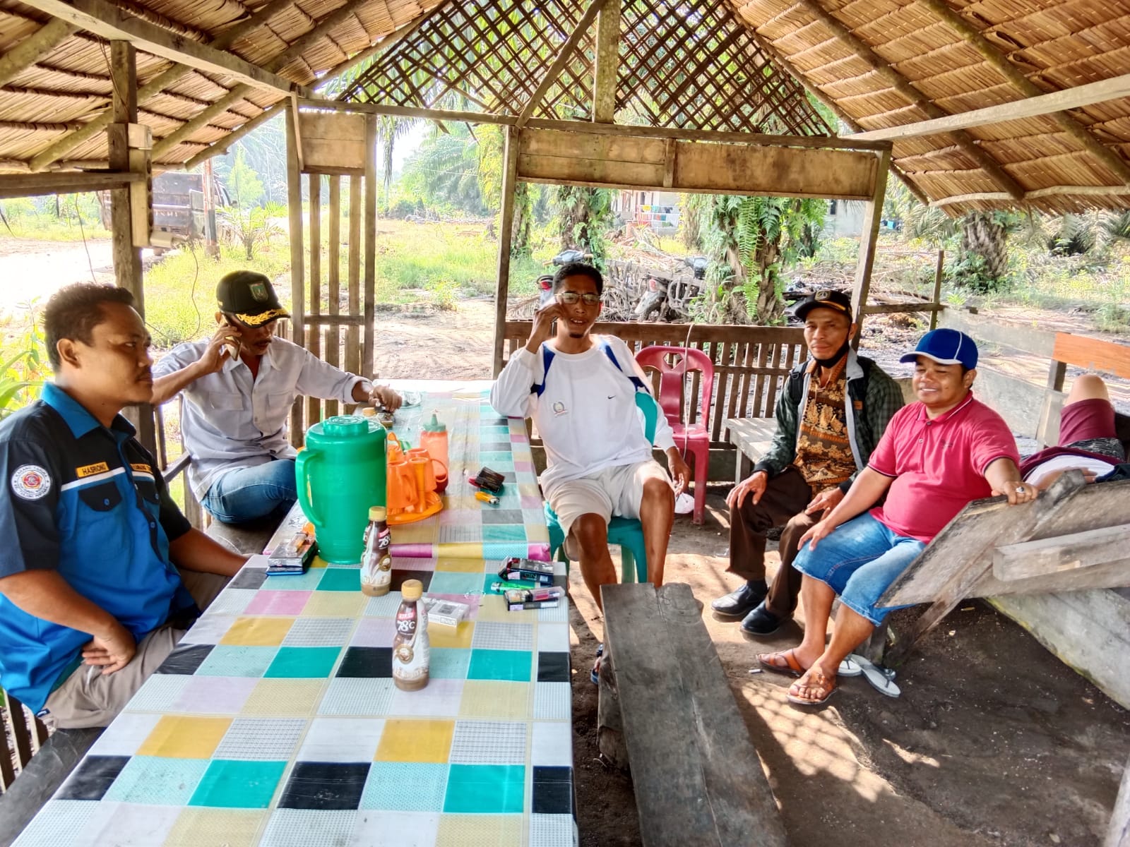 PT. BLJ Mendongkrak Perekonomian Warga Tanjung Penyebal