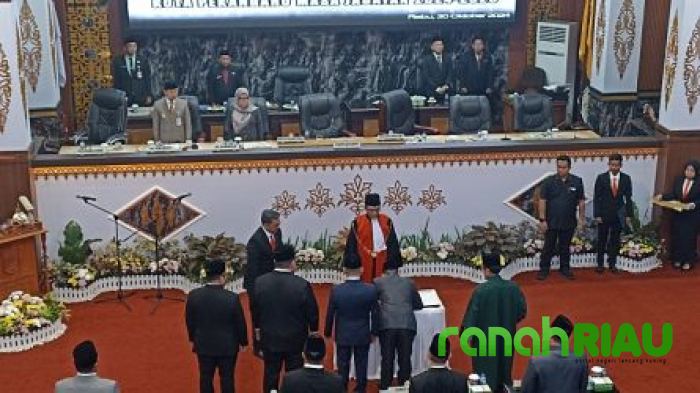 Pelantikan Pimpinan, M Isa Lahamid resmi jadi Ketua DPRD Kota Pekanbaru periode 2024-2029