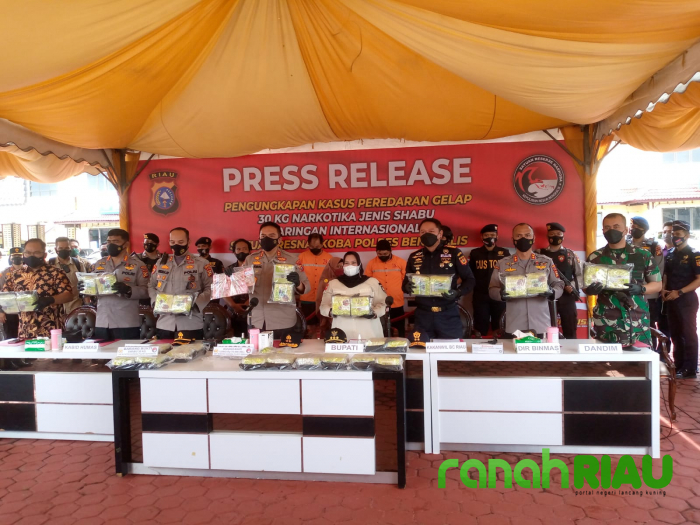 30 Kg Shabu Jaringan Internasional, Kapolda Riau Hadiri Press Release di Mapolres Bengkalis