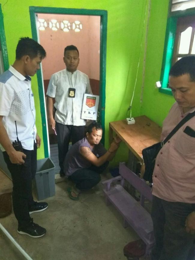 Nah Lohh.. Lagi Curi Mesin Air Pria Ini Kepergok, Akhirnya Kena Ciduk Deh... 