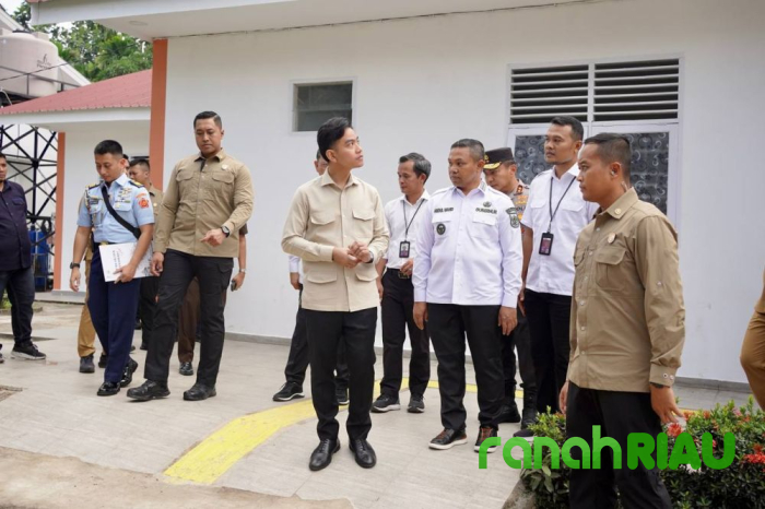 Wapres Gibran Rakabuming kunjungi Sekolah Rakyat Abiseka di Rumbai 