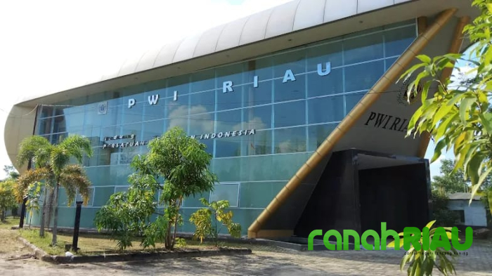 PWI Riau di Bawah Raja Isyam Tegaskan Tak akui Anggota hasil Seleksi Plt Ketua