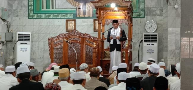 Bupati Inhil Jadi Khatib Shalat Idul Fitri di  Masjid Agung Al Huda Tembilahan