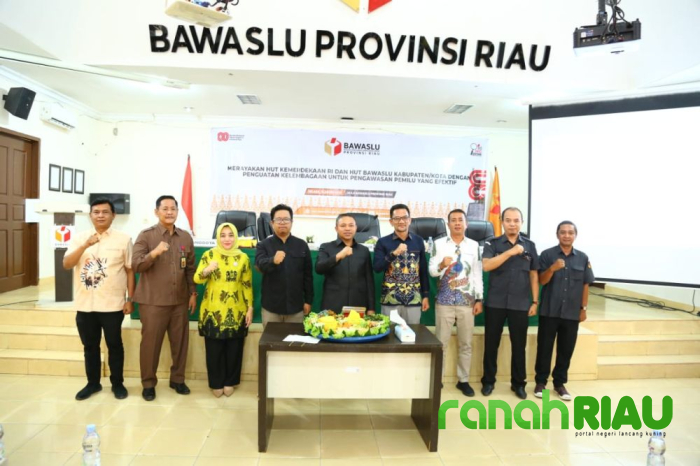 Hadiri Peringatan HUT Bawaslu, Abdul Wahid: Hoaks dan Money Politic Musuh Utama Demokrasi