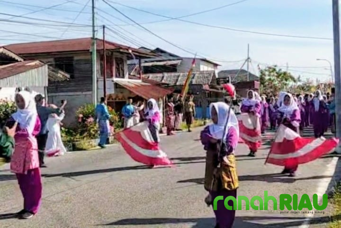 Eratkan Ukhuwah Islamiah, Pj Kades Senggoro Resmi Lepaskan Pawai Taaruf MTQ ke XVIII Tahun 2025