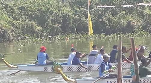 Lomba Perahu Naga Di Sungai Silugonggo