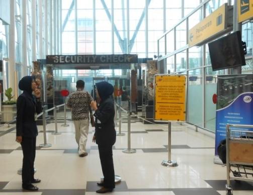 Curigai salah satu kiriman Barang, Avsec Bandara SSK II Amankan 31,3 Kg Kulit Hewan