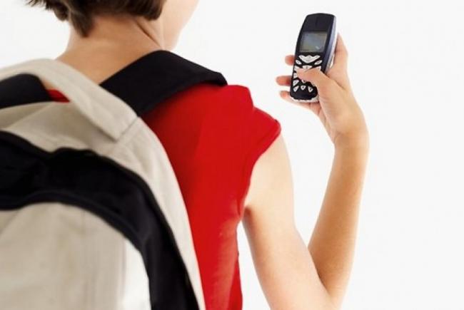 Pakar Menyebut Generasi I Mudah Depresi Akibat Ponsel