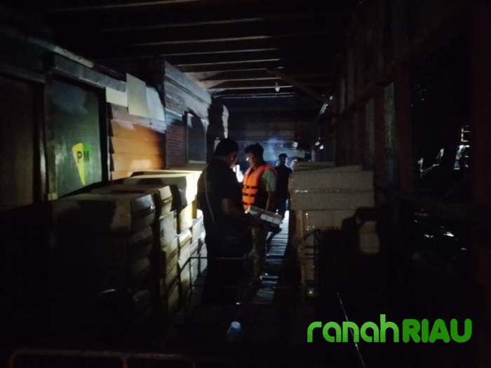 Jutaan batang Rokok Ilegal siap edar digagalkan, Beacukai Selatpanjang akan telisik Pemilik barang