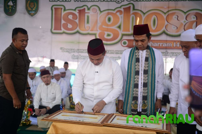 Gema Muharram, Abdul Wahid hadiri Rangkaian Acara Dzikir dan Istighosah Akbar di Indragiri Hilir