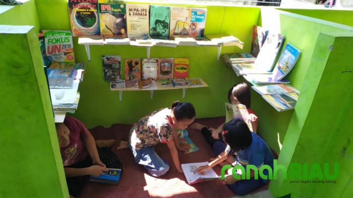 Mahasiswa KKN UNRI 2019 Dirikan Taman Baca di Desa Rantau Sialang