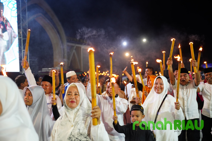 Takbir Menggema, Pekanbaru Bergetar di Malam Kemenangan