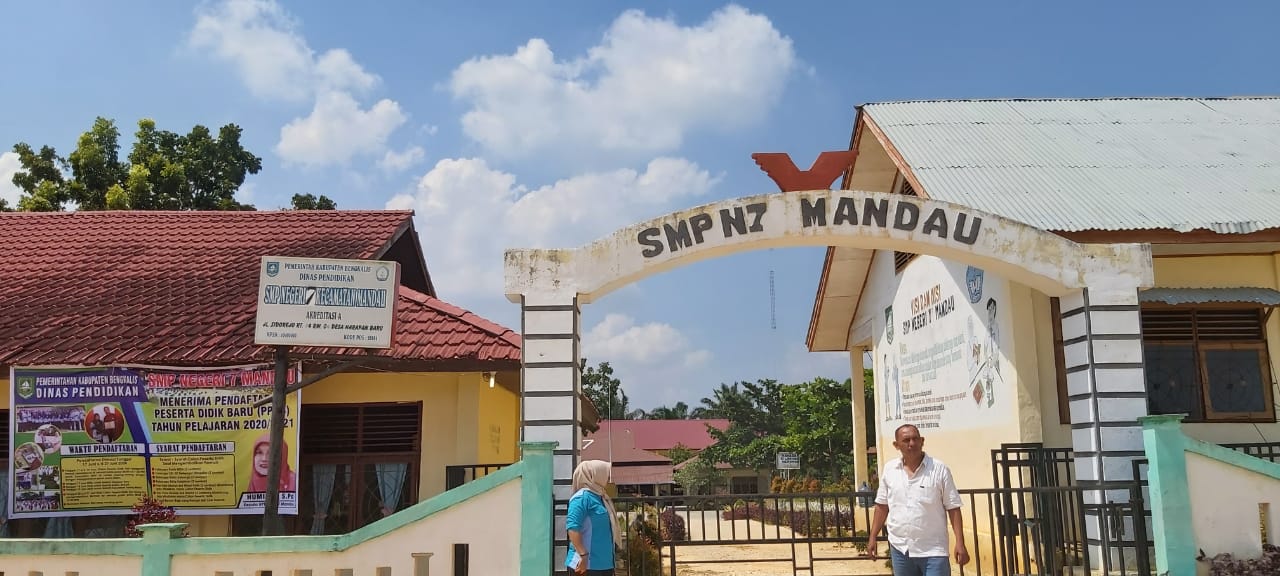 Waduh.. SMPN 7 Mandau Diduga Pungut Uang Kelulusan, Pesan WA nya Beredar