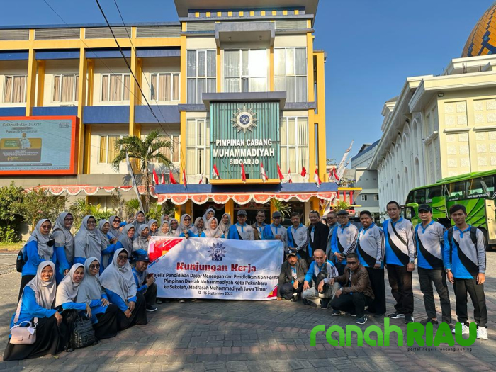 Lepas Rombongan Study Tour ke Jogja dan Jatim, Ketua PDM Pekanbaru: Kita harus tetap Optimis 