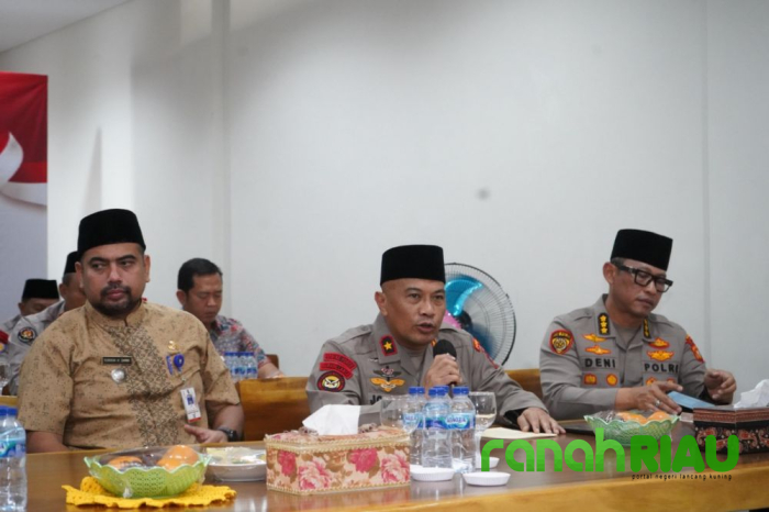 Wakapolda Riau dengarkan Keluhan Warga Payung Sekaki