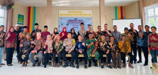 Lurah Kota Bengkalis Pimpin Pelantikan Sertijab Ketua RT dan RW Periode 2026 - 2031