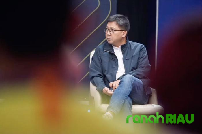 Kata Bung Towel usai Ketum PSSI Ingin Pelatih dengan Komunikasi yang Baik hingga Pertanyakan Cara ST