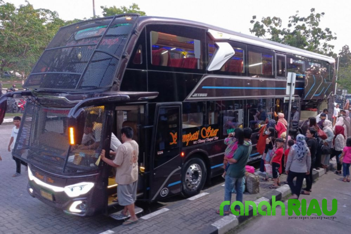 Aktivitas Penumpang di Terminal BRPS masih Normal, Ada Keterlambatan Bus dari Sumut
