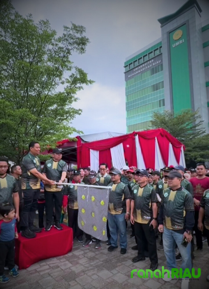 Gerak Jalan Sehat Milad Muhammadiyah ke-113: Hangatkan Pekanbaru dengan Kebersamaan