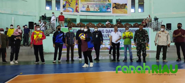 Bupati Bengkalis Buka Even Turnamen Volly Ball Dalam Rangka Hari Tata Ruang Nasional 2021