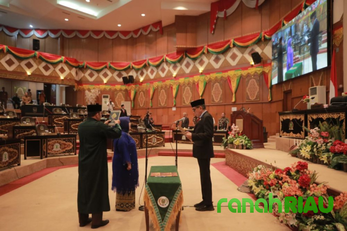 Pj Sekdaprov Riau hadiri PAW Anggota DPRD Provinsi Riau sisa Masa Jabatan 2024-2029