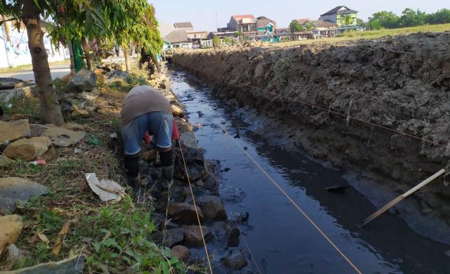Terus Dikebut Pembangunan Talud TMMD