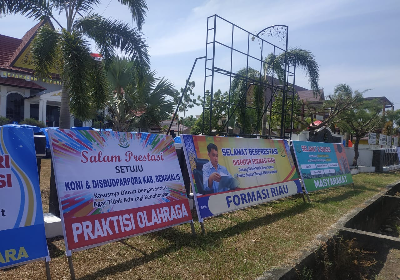 Papan Ucapan, Apresiasi Masyarakat Untuk Kinerja Kejaksaan Bengkalis