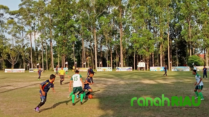Adu laga 4 kekuatan grup B di Lapangan lancang kuning 