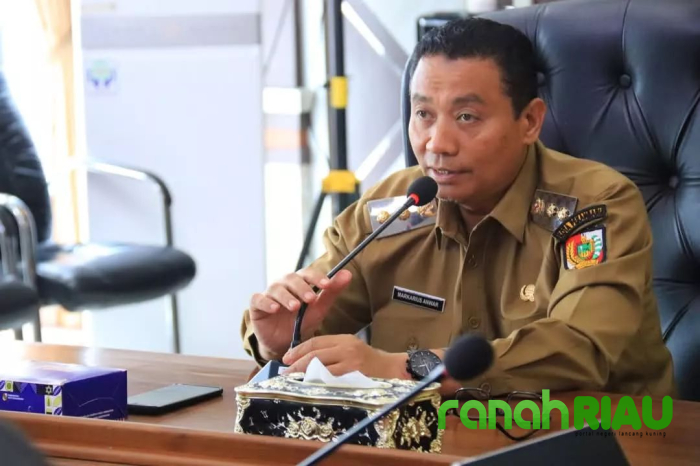 Wawako Komunikasi dengan Pemprov Riau Perbaiki Jalan Jenderal Sudirman Ujung