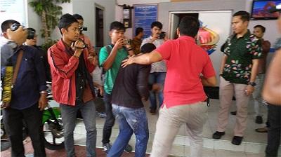 Sialang Bungkuk Kondusif, Polisi dan Sipir dilarang Masuk..