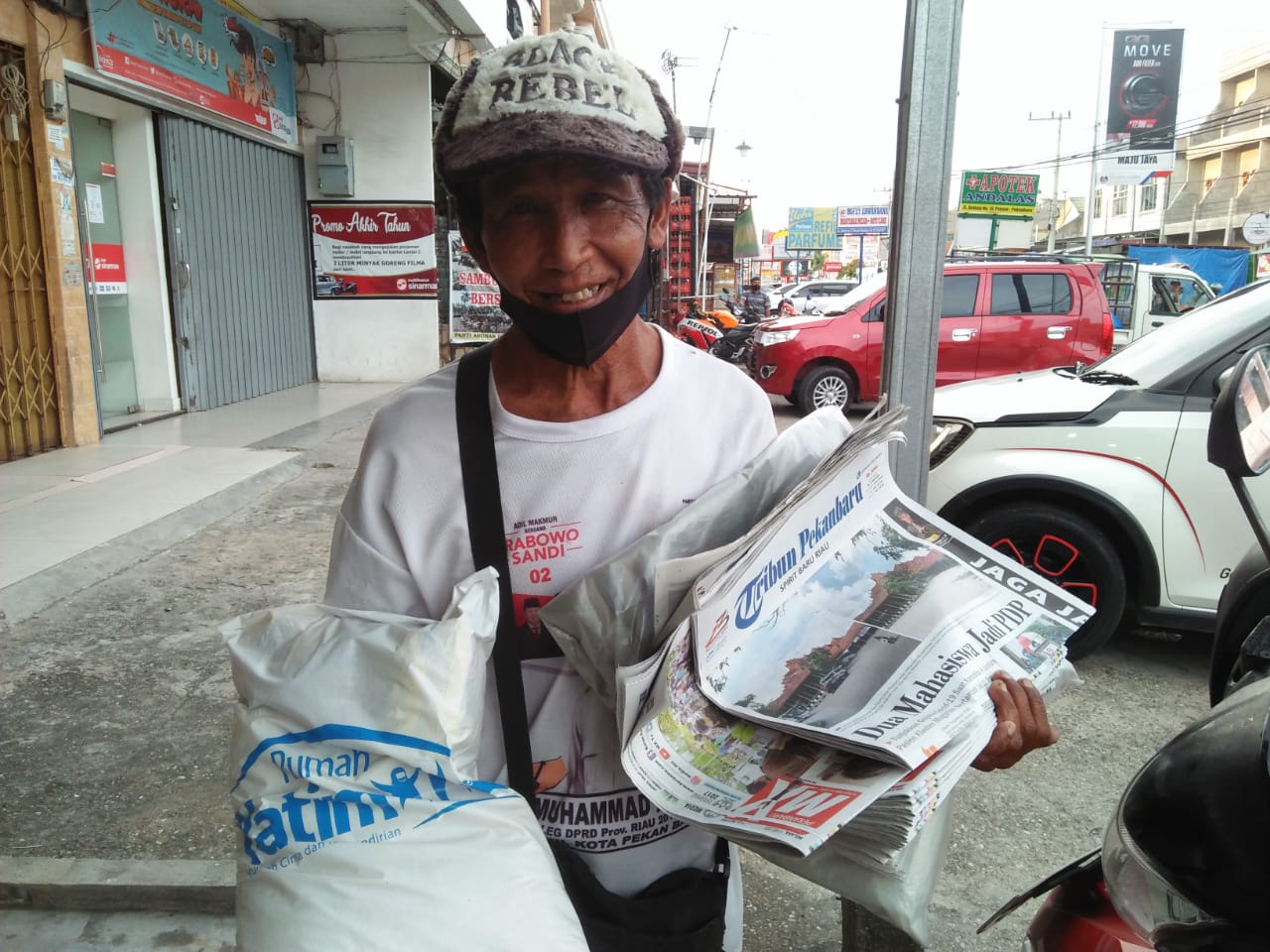 Kisah Pilu Penjual Koran Keliling Di Tengah Pandemi