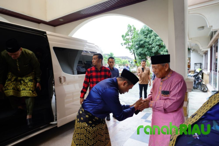 Tukar Gagasan untuk Kemajuan Riau, Abdul Wahid kunjungi Tokoh Riau Saleh Djasit