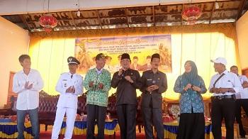 Hilang Tak Berkesan, Jadi Lagu Persembahan Bupati Bagi Masyarakat Desa Sungai Laut