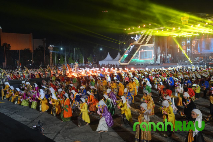 Pecahkan Rekor MURI, Riau tampilkan 10 Ribu Penari di Event Lancang Kuning