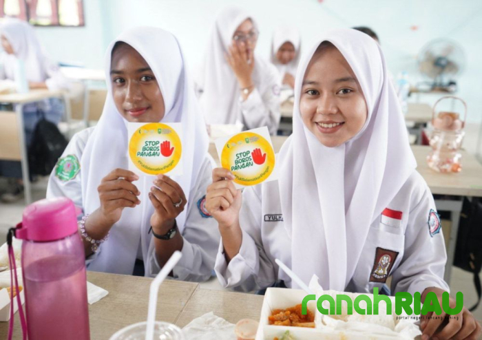 Sendok dan Garpu Terdiam: Mimpi Makan Siang Bergizi Siswa Pekanbaru Tertunda