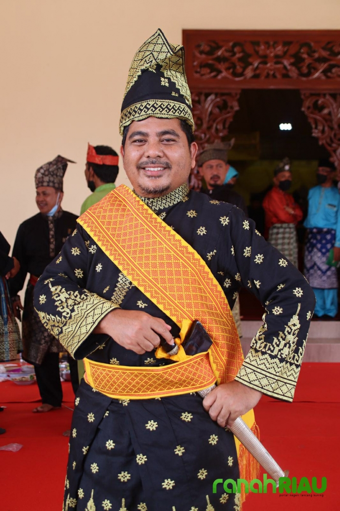Ketua KNPI Riau, Nasaruddin bergelar Timbalan Datuk Setia Amanah Adat dari LAM Pelalawan
