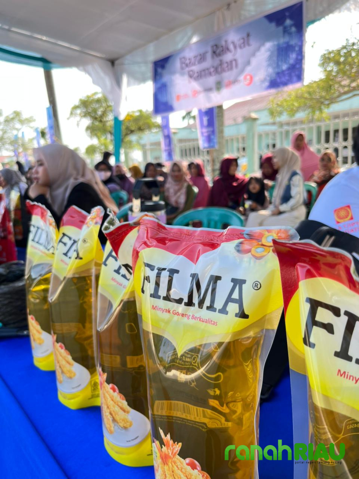 Bazar Minyak Goreng Murah PT IKPP Perawang Bangkitkan Senyuman Warga Jelang Idul Fitri