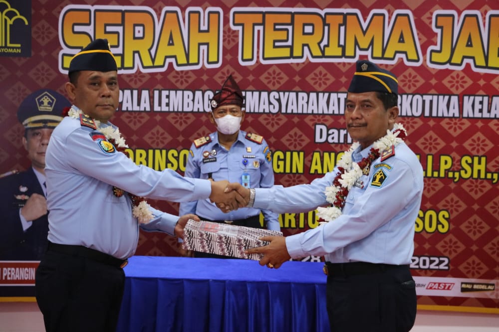 Serah Terima Jabatan Kalapas, Sugihartono Resmi Gantikan Robinson Peranginangin
