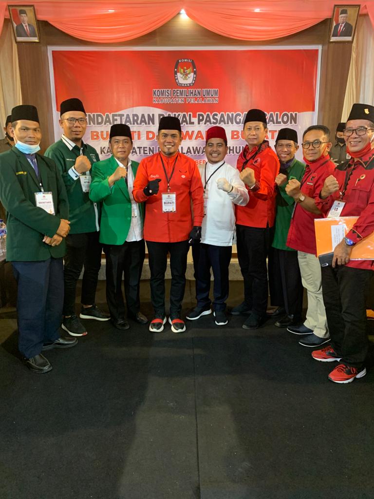 SAH, Zukri-Nasarudin Daftar ke KPU Pelalawan