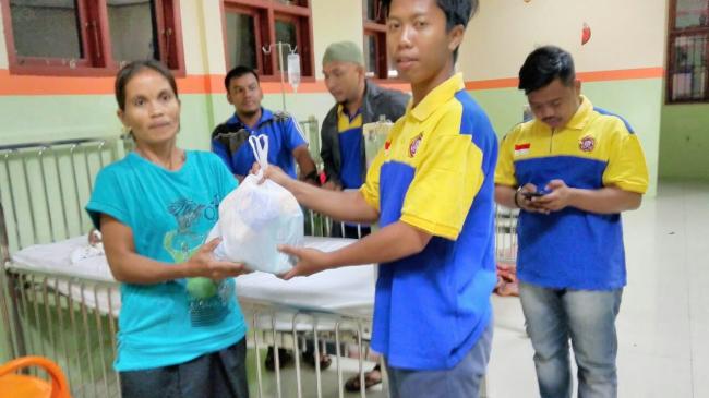 Karang Taruna Kab.Inhu Berikan Bantuan Sembako Penderita Gizi Buruk Dan Anemia