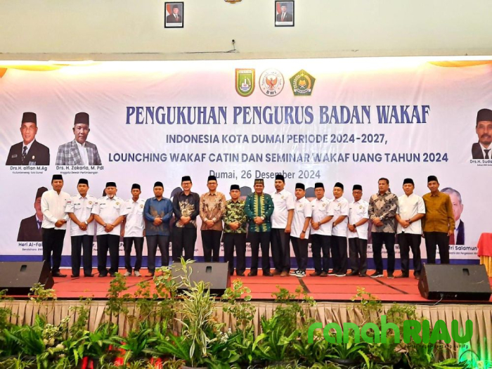 Kukuhkan Pengurus BWI Kota Dumai, Kakan Kemenag dukung Pengelolaan Wakaf yang Lebih Baik