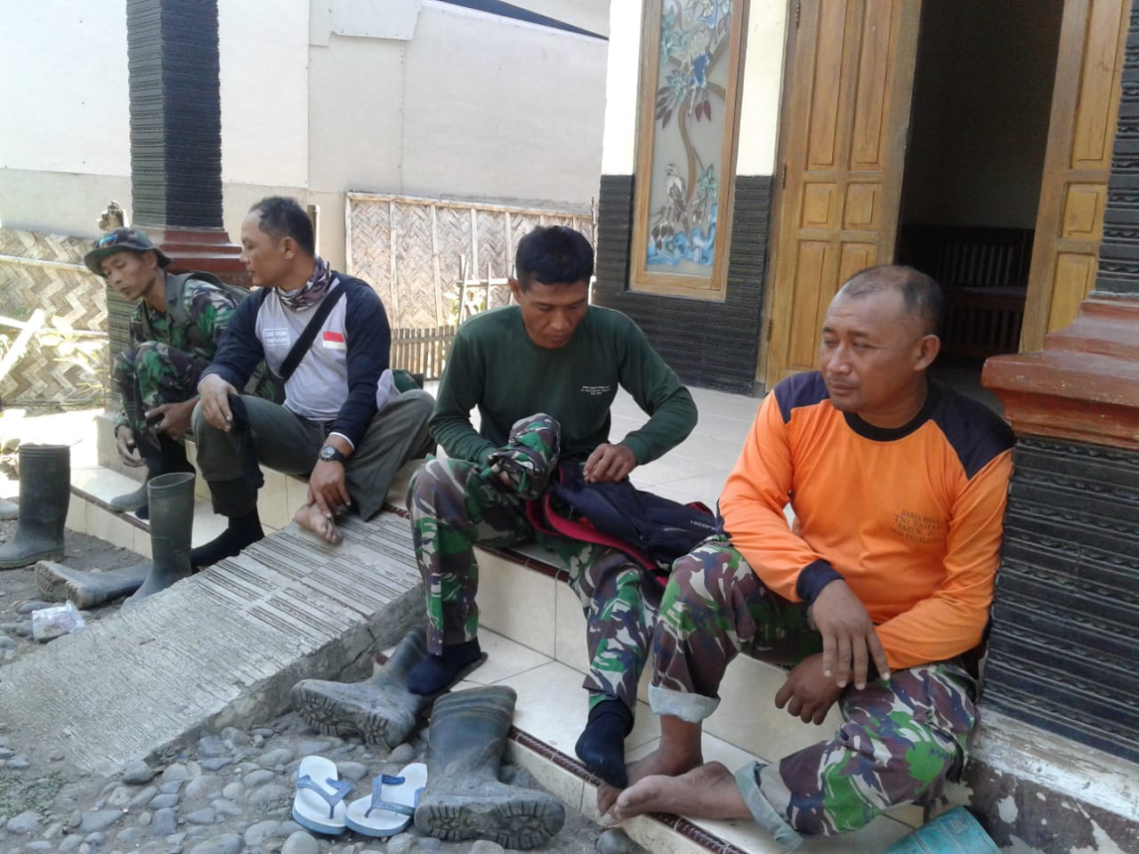  Usai Cek Material, Serka Yudi Laporan