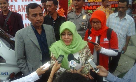 Instiawati Ajak Rakyat Riau Kompak Lawan Kesewenangan Pusat